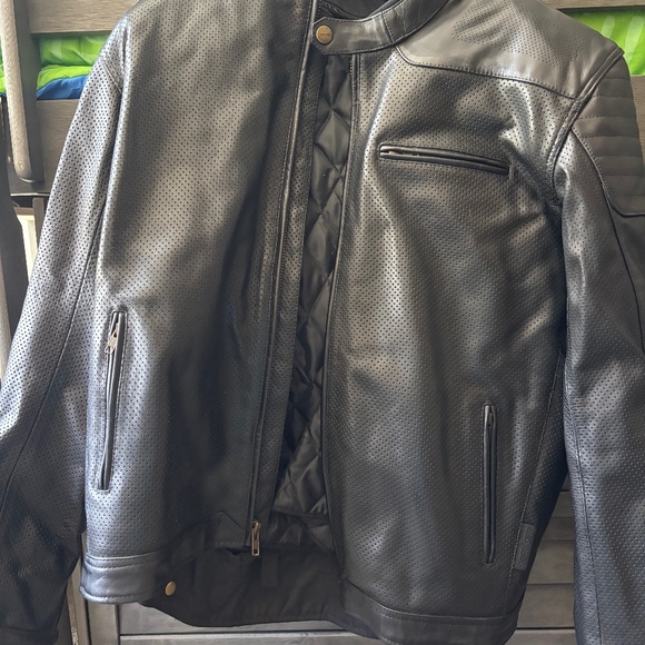 Leather jacket - Picture 1 of 3